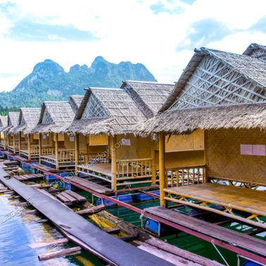 แพคลองคะ แพอุทยานเขื่อนเชี่ยวหลาน แพคลองคะ แพอุทยานเขื่อนเชี่ยวหลาน