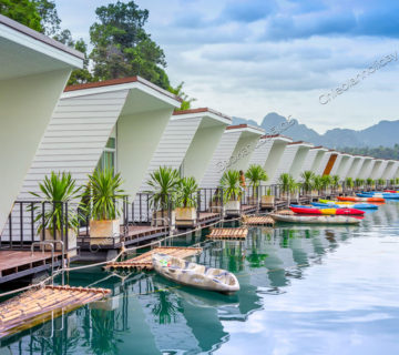 แพภูผาวารี เขื่อนเชี่ยวหลาน แพภูผาวารี เขื่อนเชี่ยวหลาน