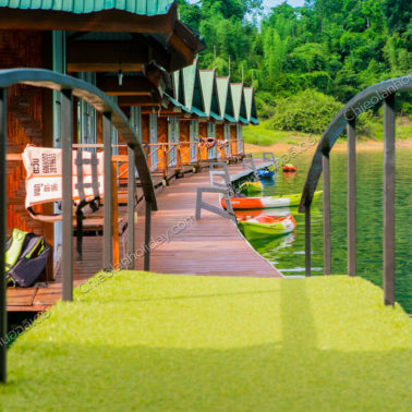 แพภูตะวัน ที่พักเขื่อนเชี่ยวหลาน