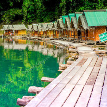 ห้องน้ำ ห้องสุขา อยู่ด้านหลังแพ ห้องน้ำ ห้องสุขา อยู่ด้านหลังแพ